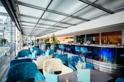 Seebar Interior mit Bartresen im KKL Luzern